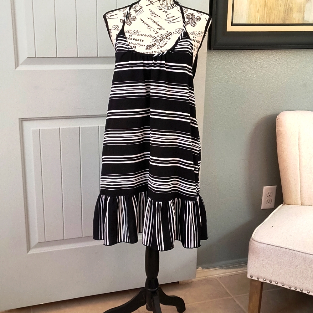 NWT swimsuit cover with pockets